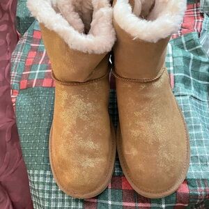 UGG Tan Boots with Cream Bows